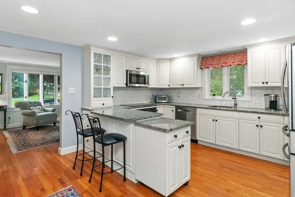 28 CARVER RD