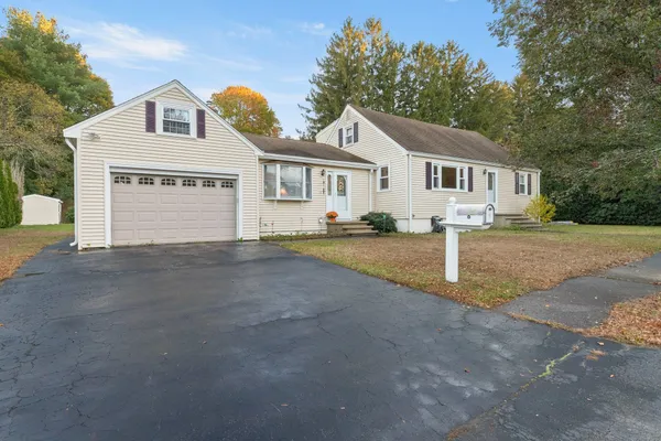 6 BEATRICE RD