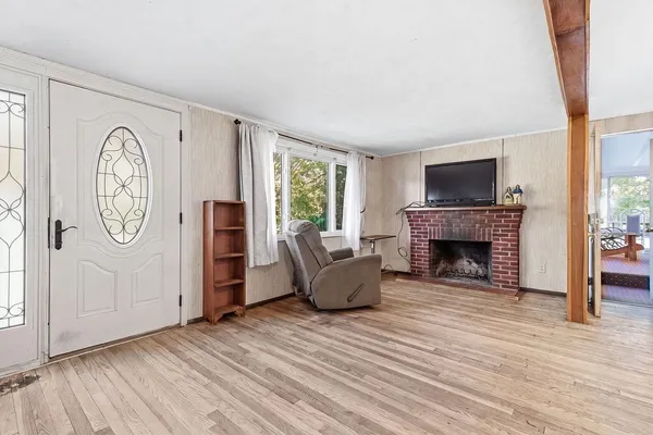 51 MAPLE ST