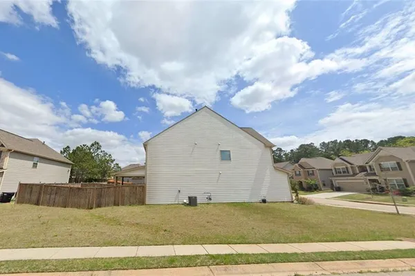 3277 BAYLOR CIR