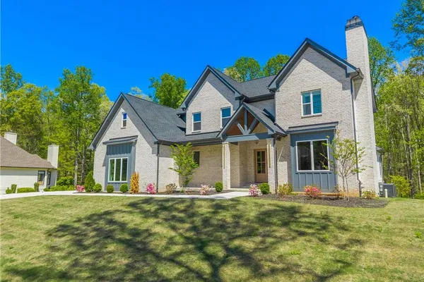 1136 LEXINGTON RIDGE RD