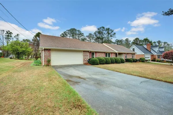 3898 CARRIAGE LN