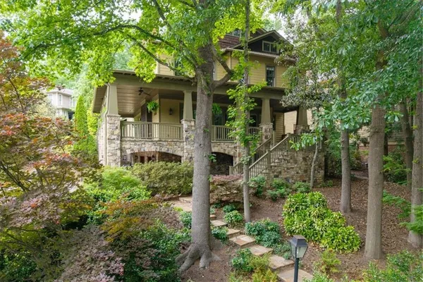 1370 ROCK SPRINGS CIR