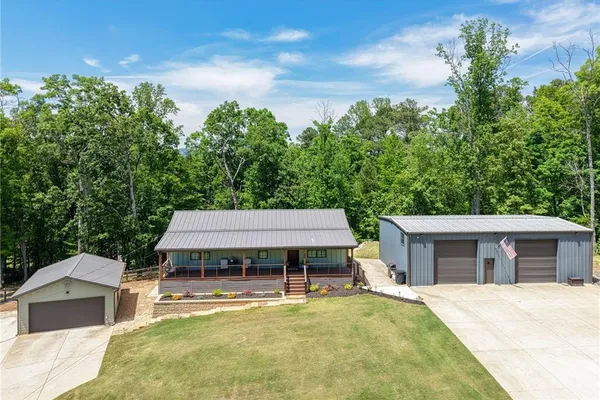 1 COLONIAL CLUB DR