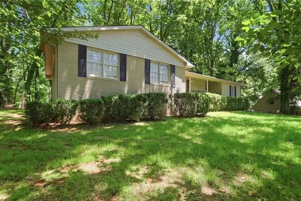 3082 LAKE RANCH DR