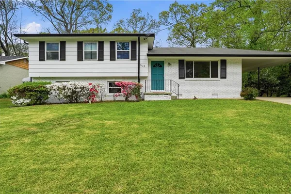 1143 CREEKDALE DR