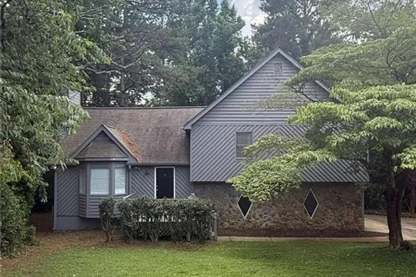 105 ARBOUR RUN