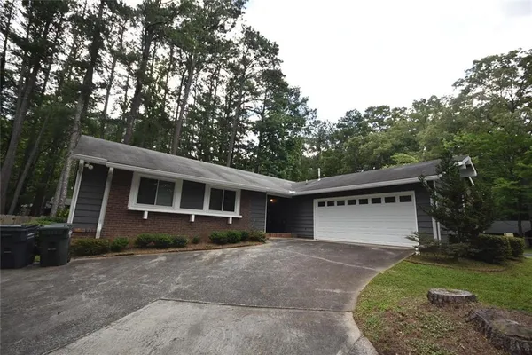 1288 CRESCENT DR