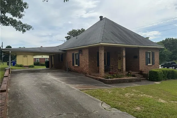 871 MALCOM ST
