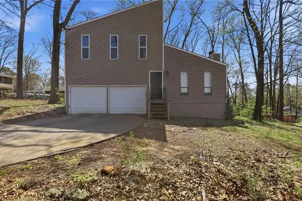 212 TRICKUM HILLS LN