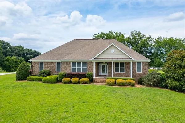 563 MARTIN RD