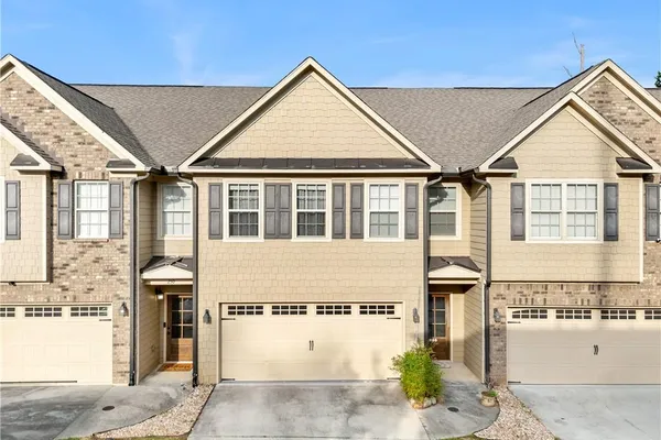 260 JACKSON PL 17
