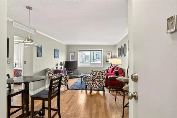 2285 PEACHTREE RD 1106