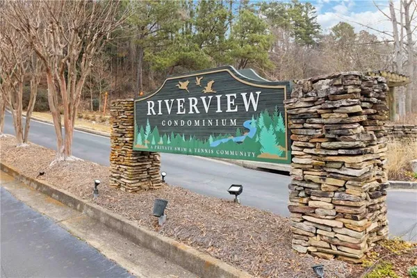 103 RIVERVIEW DR