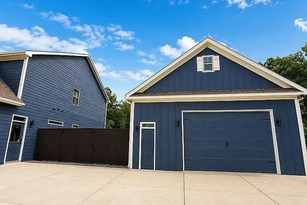 532 BLACK HORSE CIR