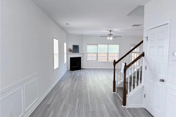 3710 LAKESIDE WALK DR