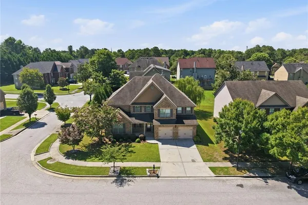 681 LANGLEY FARMS DR