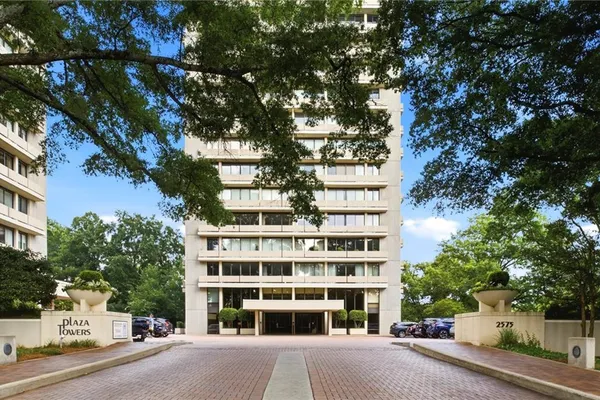 2575 PEACHTREE RD 2E