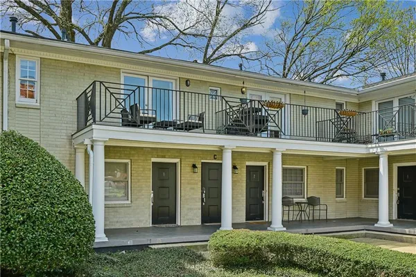 866 BRIARCLIFF RD C3