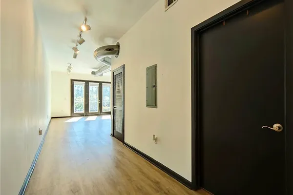 5300 PEACHTREE RD 2401