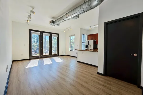 5300 PEACHTREE RD 2401