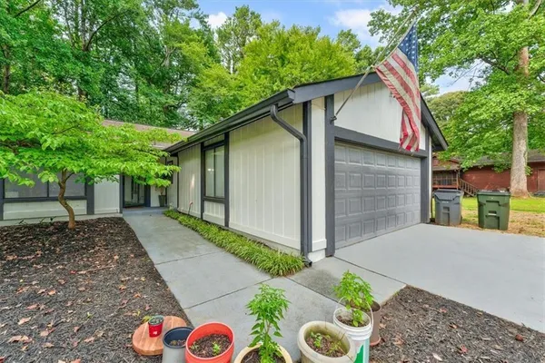 3121 RIO MONTANA DR