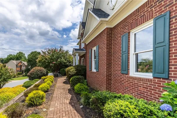 2630 STONEHILL DR