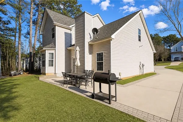 6585 MANOR CREEK DR