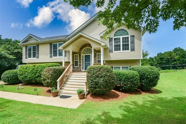 168 OAKVIEW DR