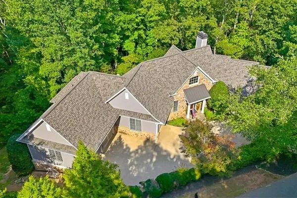 12 SOMERSET LN