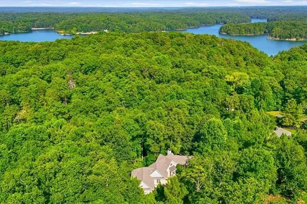 12 SOMERSET LN