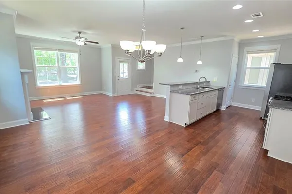 2339 VILLAGE GROVE DR