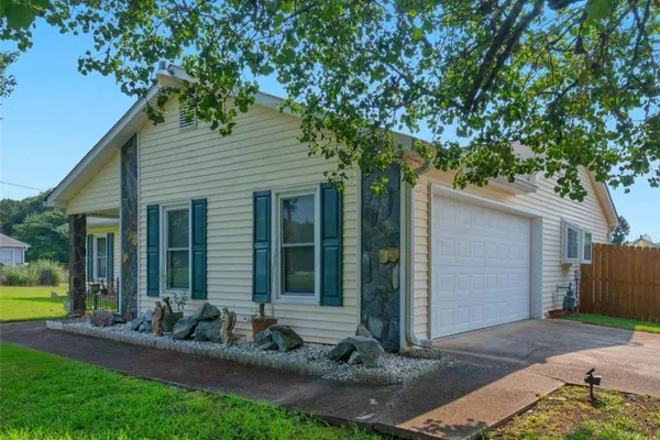 109 SUMMERFIELD DR