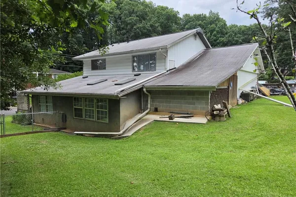 3273 PIN OAK CIR