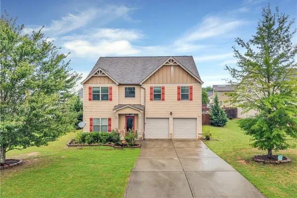 8438 HILLSPIRE DR
