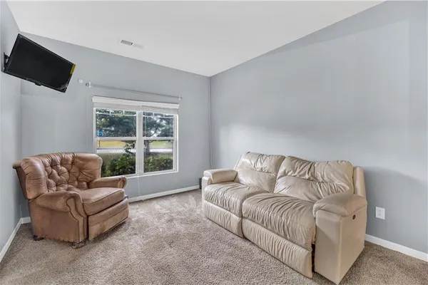 8438 HILLSPIRE DR