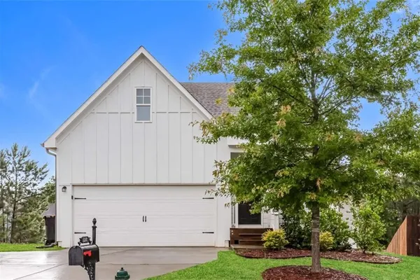 128 HOOD PARK DR