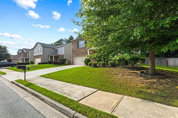 407 AVIARY LN
