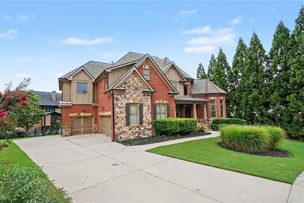 2435 RETREAT POINT PKWY