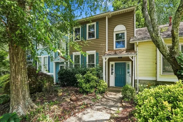 668 STRATFORD GRN