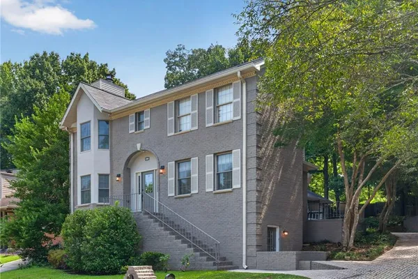 907 HERITAGE HLS