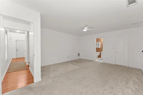 446 SANDTRAP LN