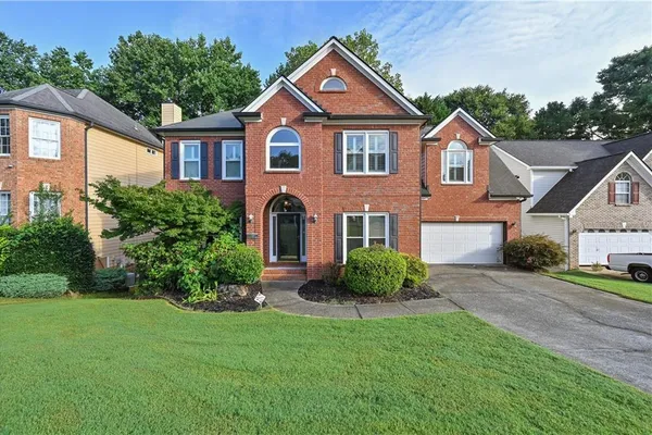 230 RIDGE BLUFF LN