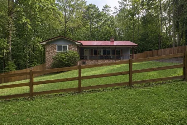 1552 TODD LN