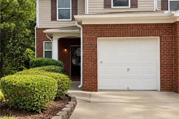 174 ELLIS DR