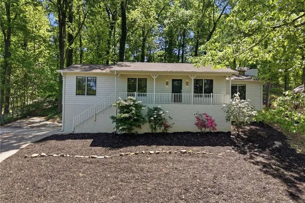 562 HIDDEN HILLS CT