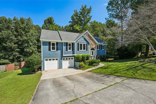 270 WENTWORTH DR