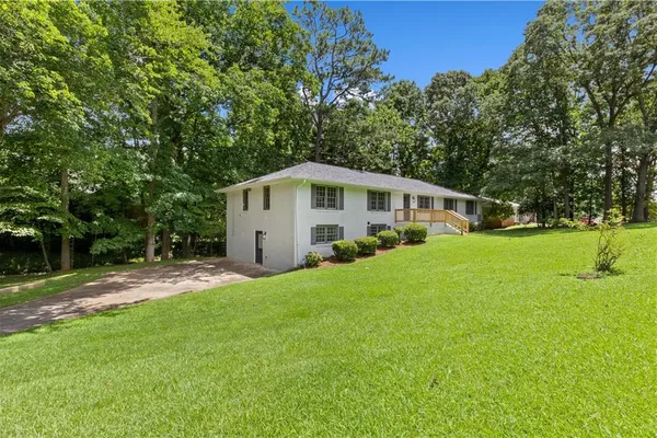 530 SHAY DR