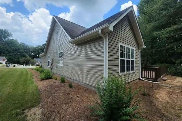 180 BROOKESTONE PT
