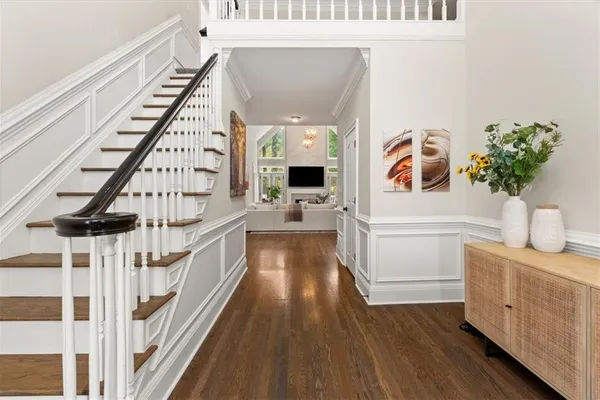 4512 WOODHAVEN